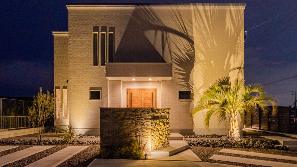 岐阜の外構・エクステリア専門店ラウレア おしゃれ かっこいい 素敵 庭 ココスヤシ ヤシの木 リゾートスタイル