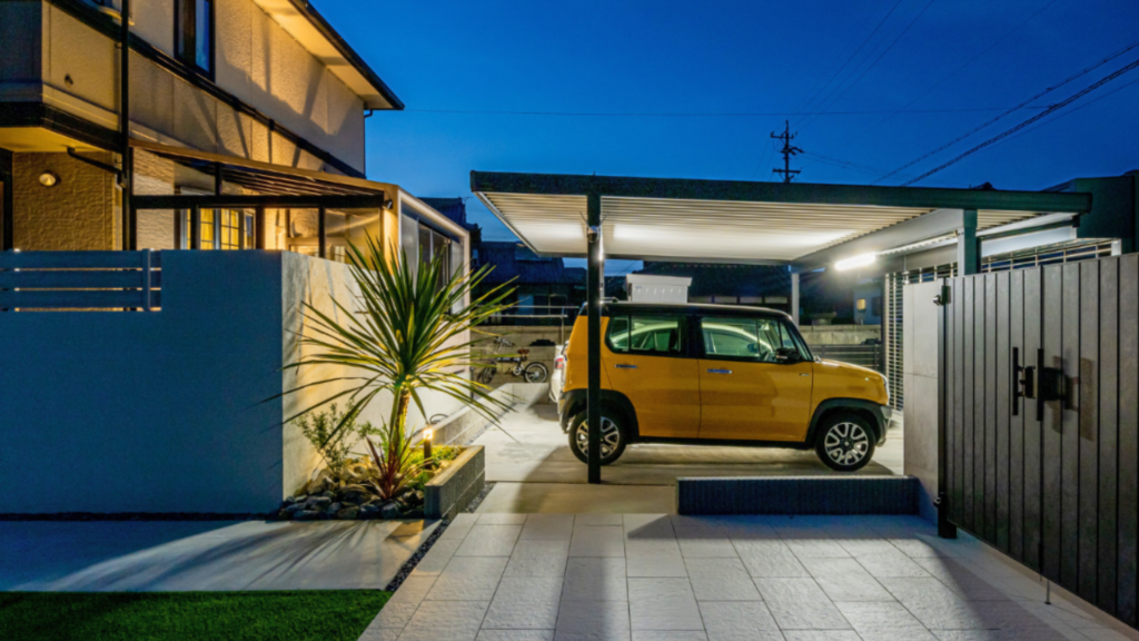 岐阜の外構・エクステリア専門店ラウレア おしゃれ かっこいい 素敵 庭 ココスヤシ ヤシの木 リゾートスタイル ホテルライク 高級 豪華 ラグジュアリー カーポート 駐車場