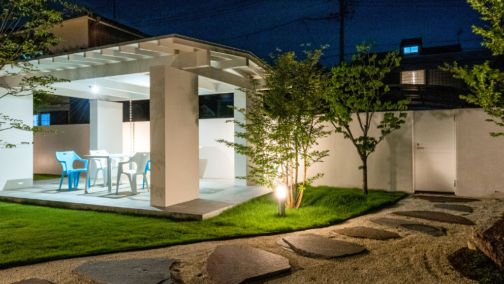 岐阜の外構・エクステリア専門店ラウレア おしゃれ かっこいい 素敵 庭 ココスヤシ ヤシの木 リゾートスタイル ホテルライク 高級 豪華 ラグジュアリー